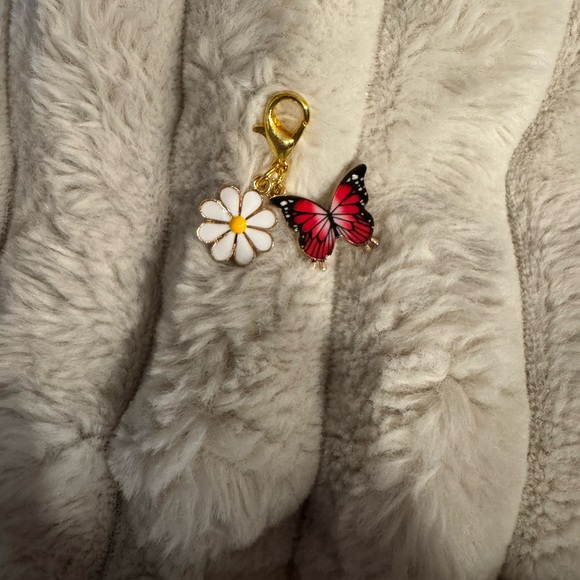 Accessories - Gold Clip-On Charm Keychain with White Daisy & Pink Butterfly